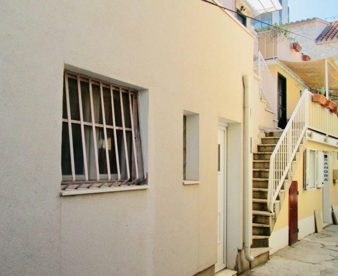 Apt Lavender On Nincevica St- 1 Bedroom Apt 5 Min To The Old Town Of Split Ngoại thất bức ảnh